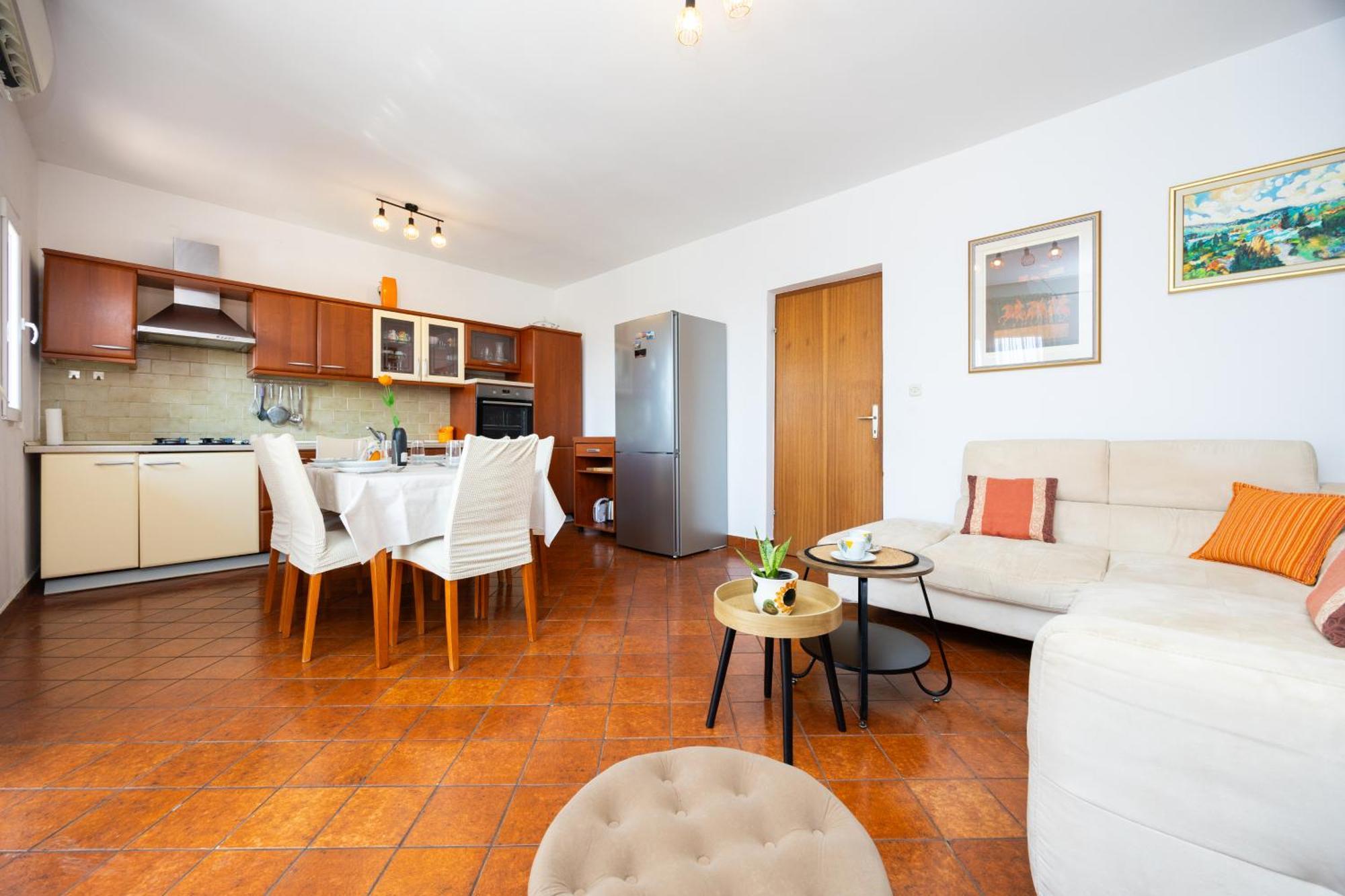 Casa Felice Apartments-Holiday Home Kastela Ngoại thất bức ảnh
