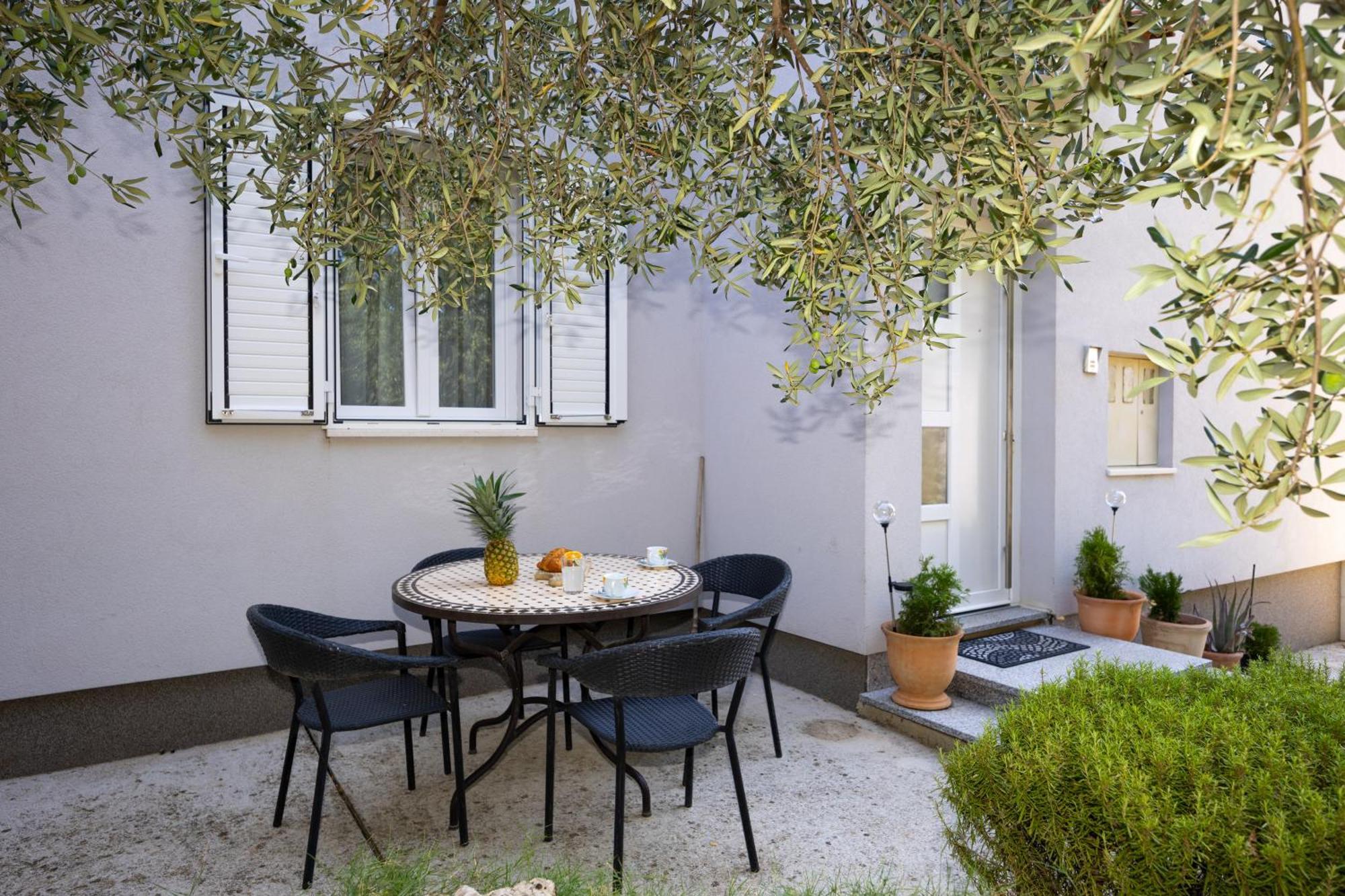 Casa Felice Apartments-Holiday Home Kastela Ngoại thất bức ảnh