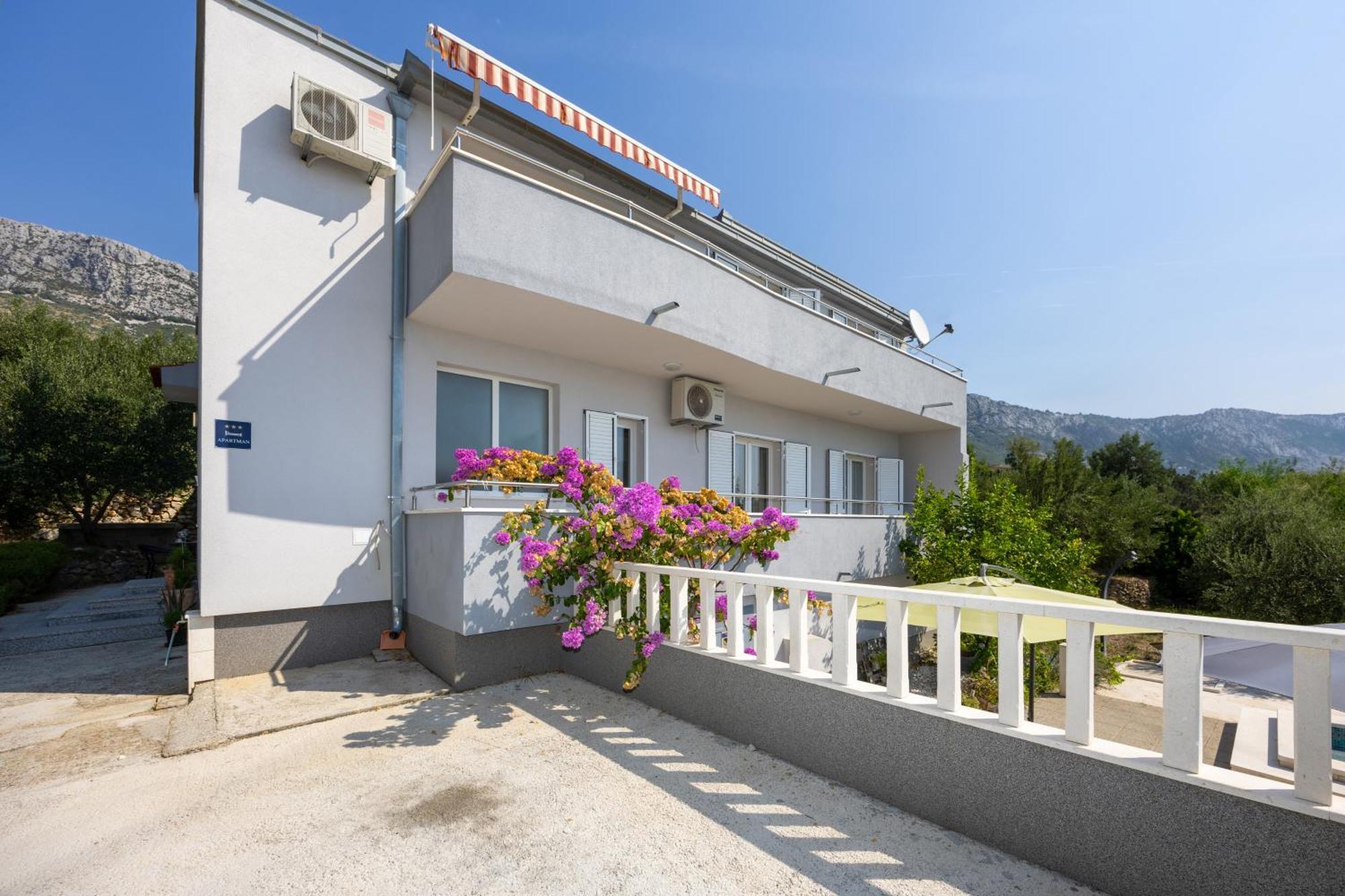 Casa Felice Apartments-Holiday Home Kastela Ngoại thất bức ảnh