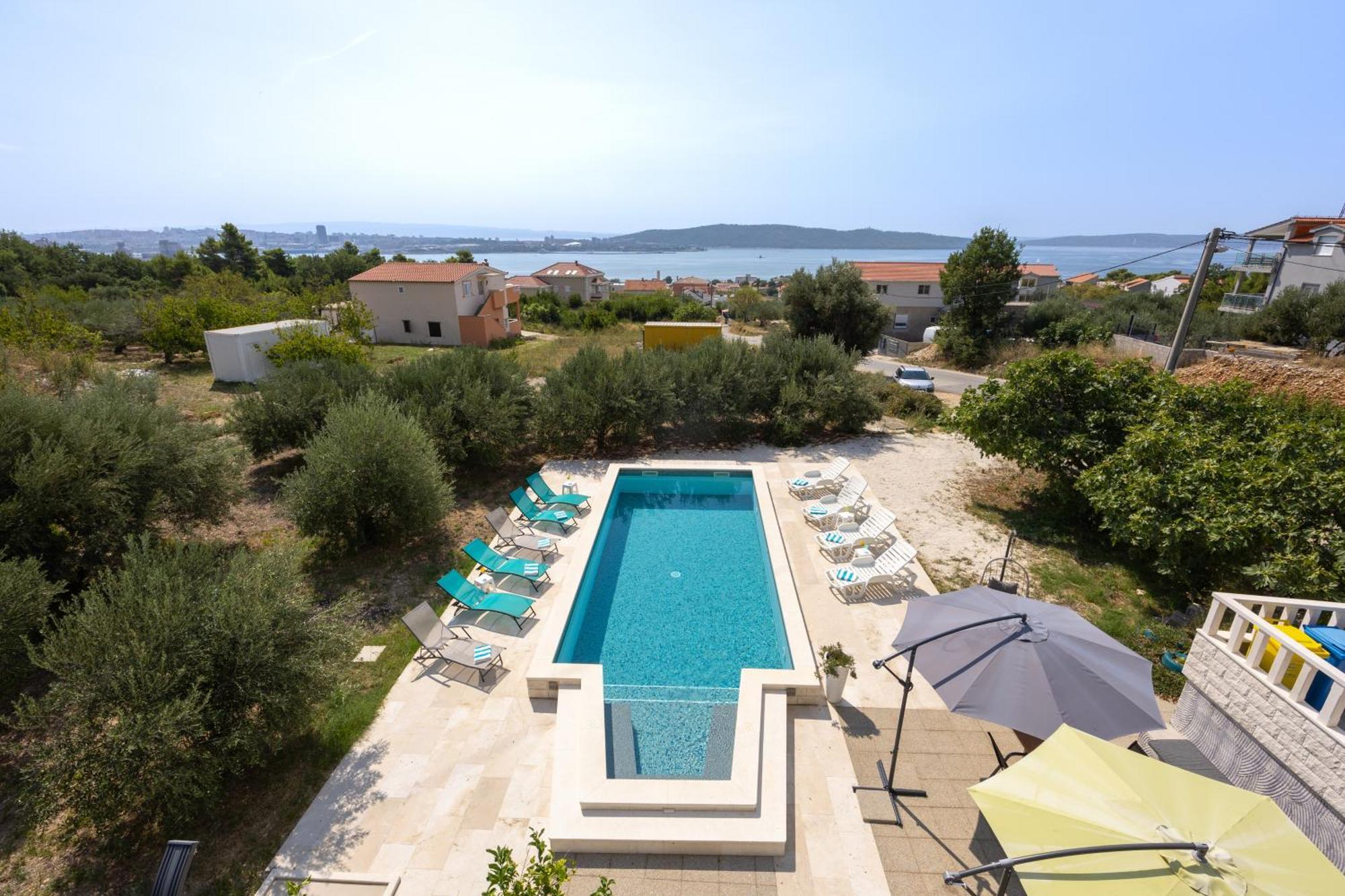 Casa Felice Apartments-Holiday Home Kastela Ngoại thất bức ảnh