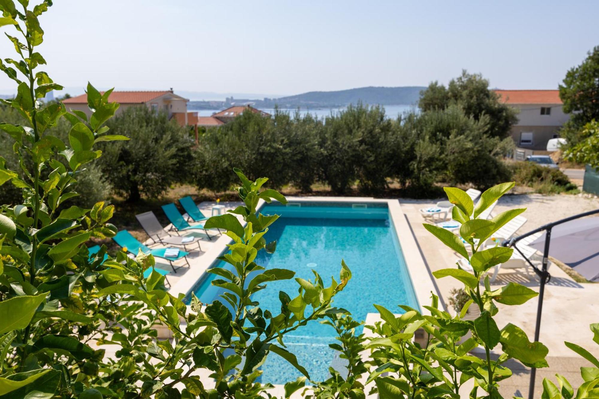 Casa Felice Apartments-Holiday Home Kastela Ngoại thất bức ảnh