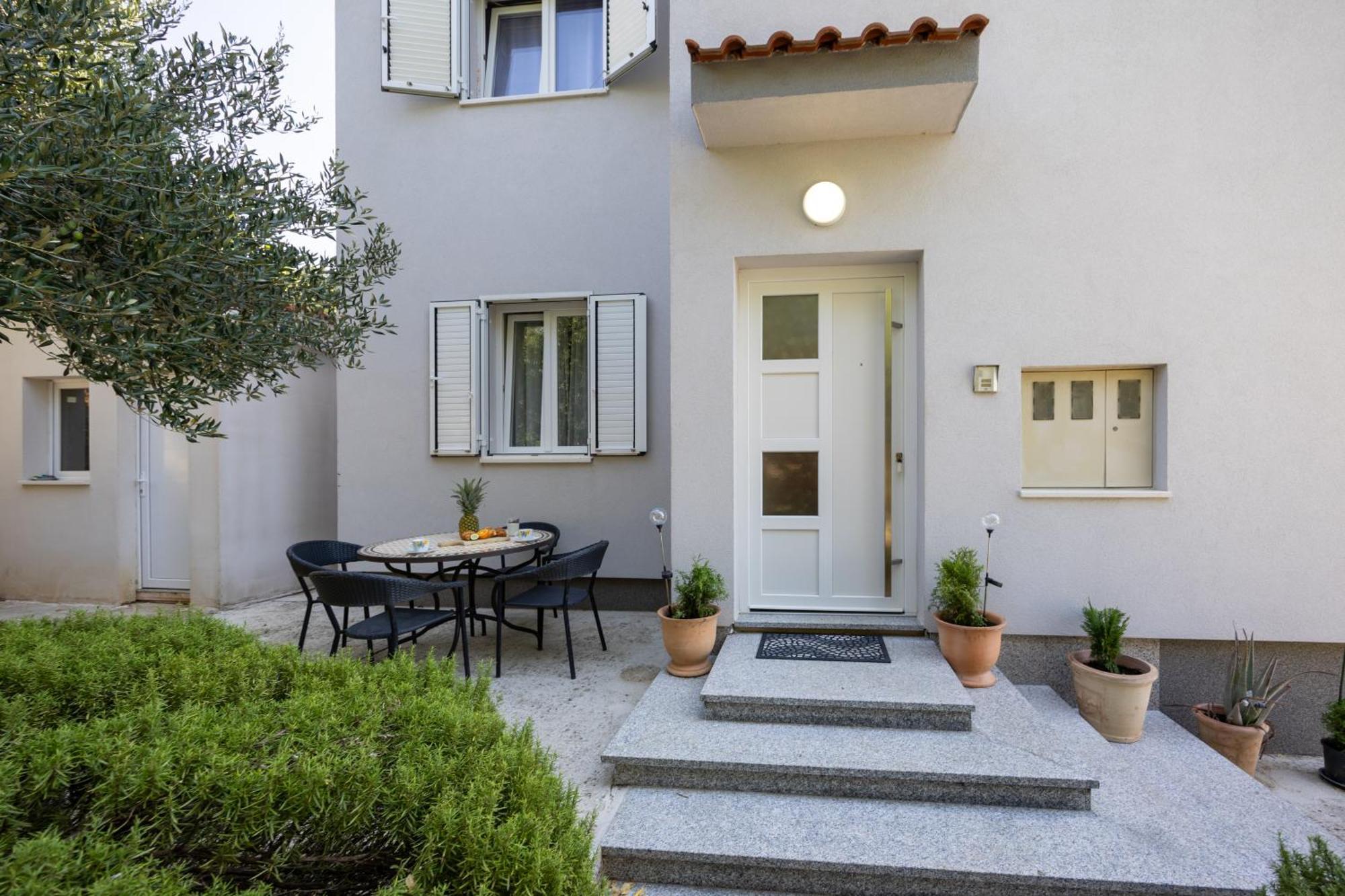 Casa Felice Apartments-Holiday Home Kastela Ngoại thất bức ảnh